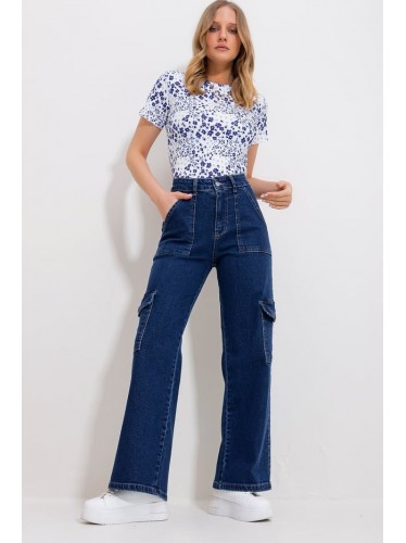 بنطال جينز نسائي كارجو واسع بخصر عال – كحلي داكن