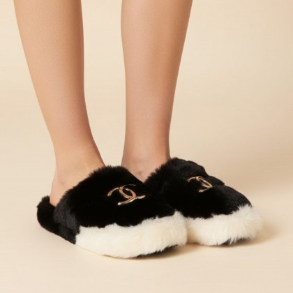 حفاية شتوية للنساء لون أسود وأبيض من الأسفل