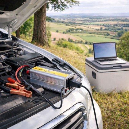 محول كهرباء من 12 فولت ل220 فولت بقوة 300 واط