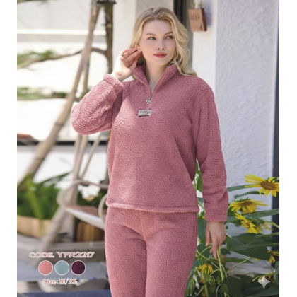 بجامة فرو نسائية قطعتين لون زهري