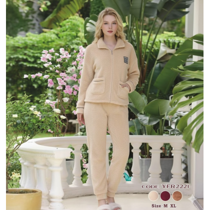 بجامة فرو نسائية بتصميم كتابة كاليفورنيا لون اوف وايت