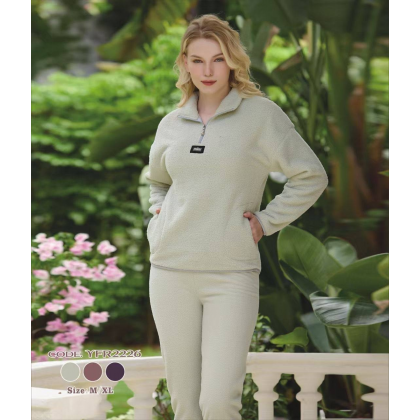 بجامة فرو نسائية بتصميم كتابة mimi لون أخضر فستقي