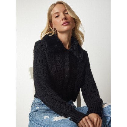 جرزة اسود مع قبة فرو اسود