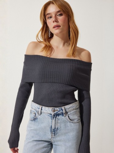 بلوز سكني غامق اوف شولدر