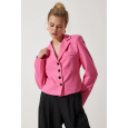 جاكيت رسمي قصير باللون الفوشي
