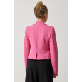 جاكيت رسمي قصير باللون الفوشي