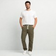 بنطلون رجالي قطن بتصميم جيوب جانبية لون زيتي
