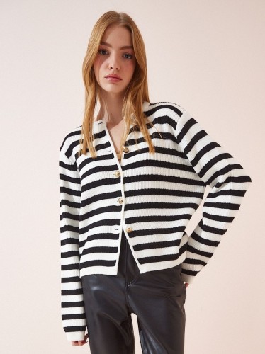 جرزة ستاتي أسود وبيج أزرار لون ذهبي