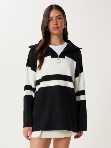 بلوزة ستاتي لون أسود وأبيض