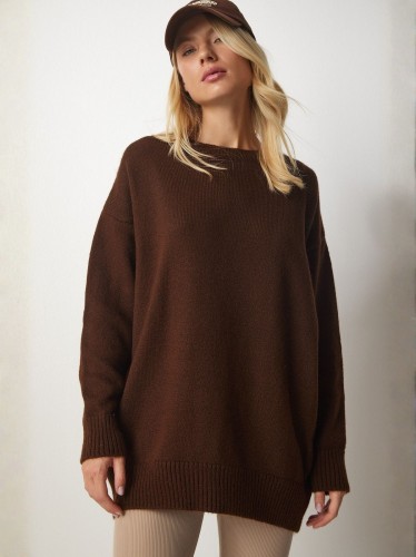 بلوز باللون البني