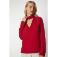 بلوز شتوي نسائي لون احمر