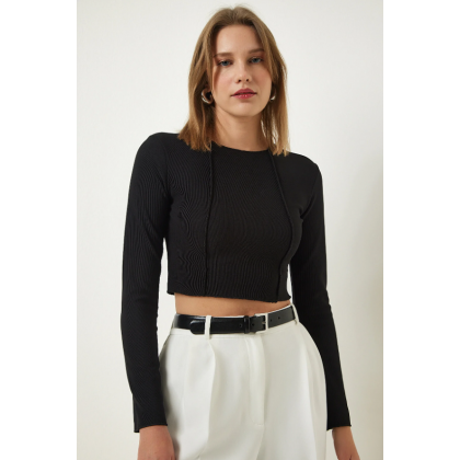 بلوز بأكمام طويلة للنساء لون اسود