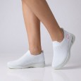 حذاء سبورت بدون أربطة للنساء لون أبيض ونعل أبيض