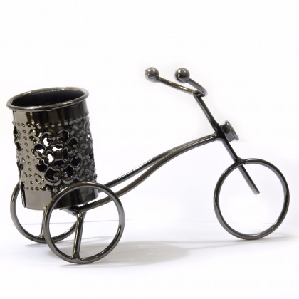 تحفة منزلية على شكل دراجة هوائية مع حامل اقلام