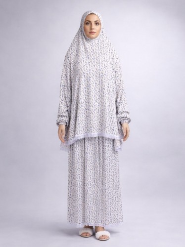 طقم صلاة ستاتي من فاميلي لون ابيض مورد ورد كحلي