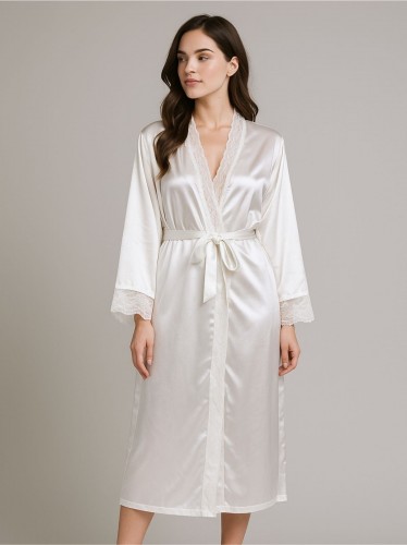 قميص لانجري قصير مع روب نسائي لون أبيض