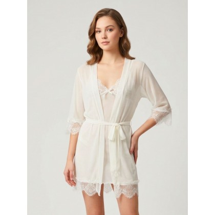 قميص لانجري مع روب وحزام وسط للنساء لون أبيض