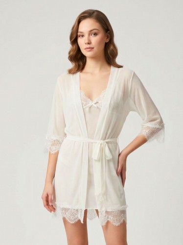 قميص لانجري مع روب وحزام وسط للنساء لون أبيض