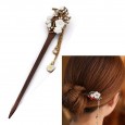 Hair Stick عود شعر مزين