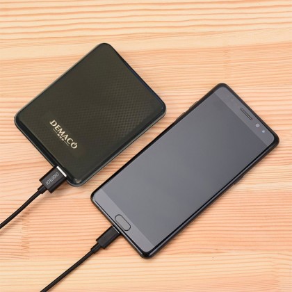 باور بانك DEMACO 10400 ميلي أمبير