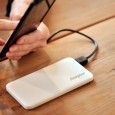 بطارية احتياطية بقوة 10000 ميلي أمبير من Energizer