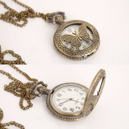 ميدالية أنتيك مع ساعة
