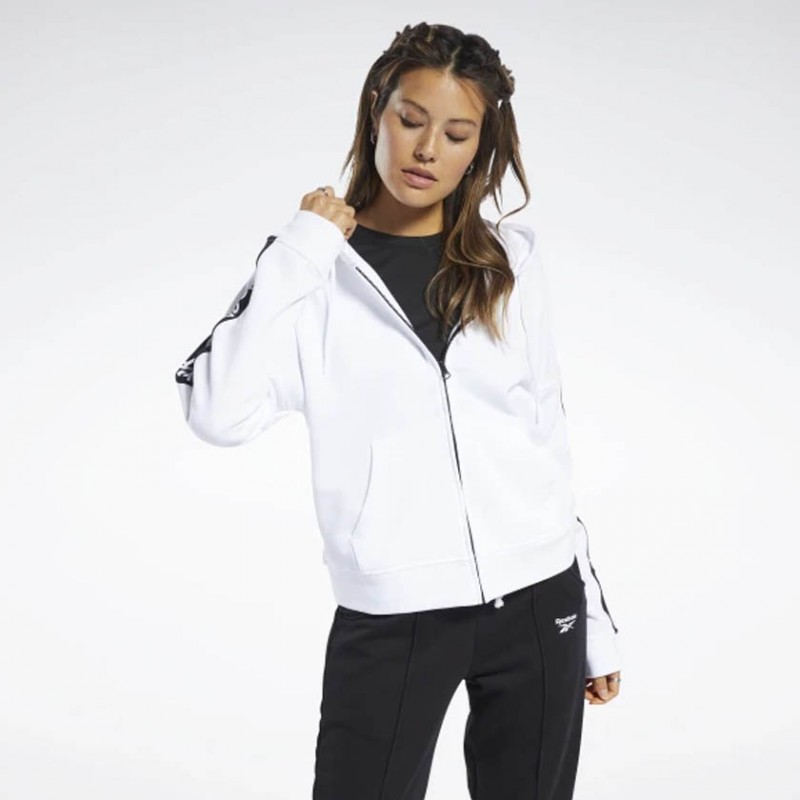 Reebok Training Essentials Linear Logo Hoodie Reebok Training Essentials Linear Logo Hoodie