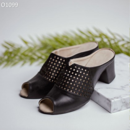 حذاء ستاتي صنـاعة محلية مريح و عملي جلد صناعي جودة عالية